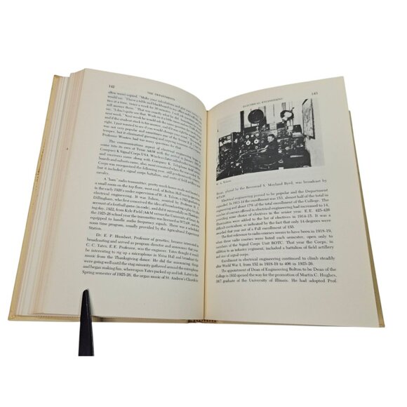 One Hundred Years of Engineering at Texas A&M 1876-1976 SIGNED First Edition - Picture 13 of 16